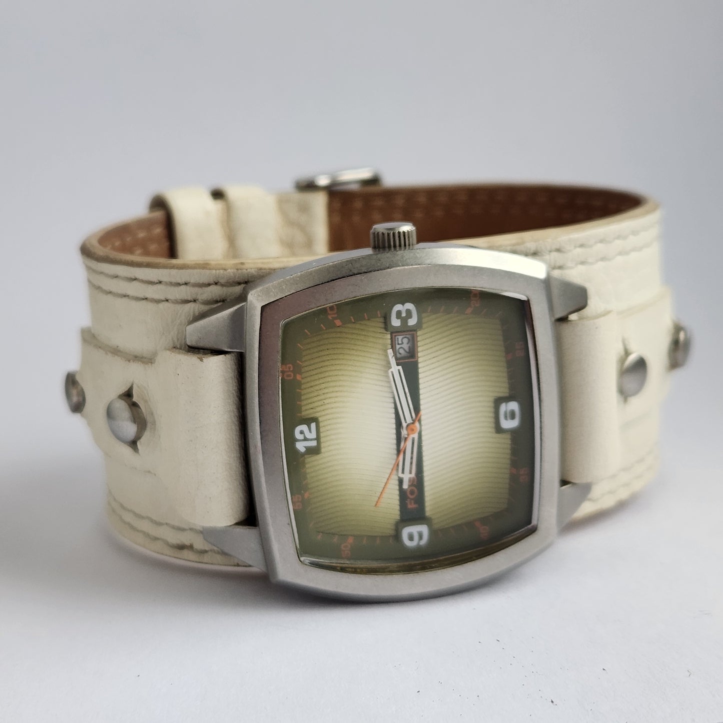 Vintage Fossil women's quartz watch