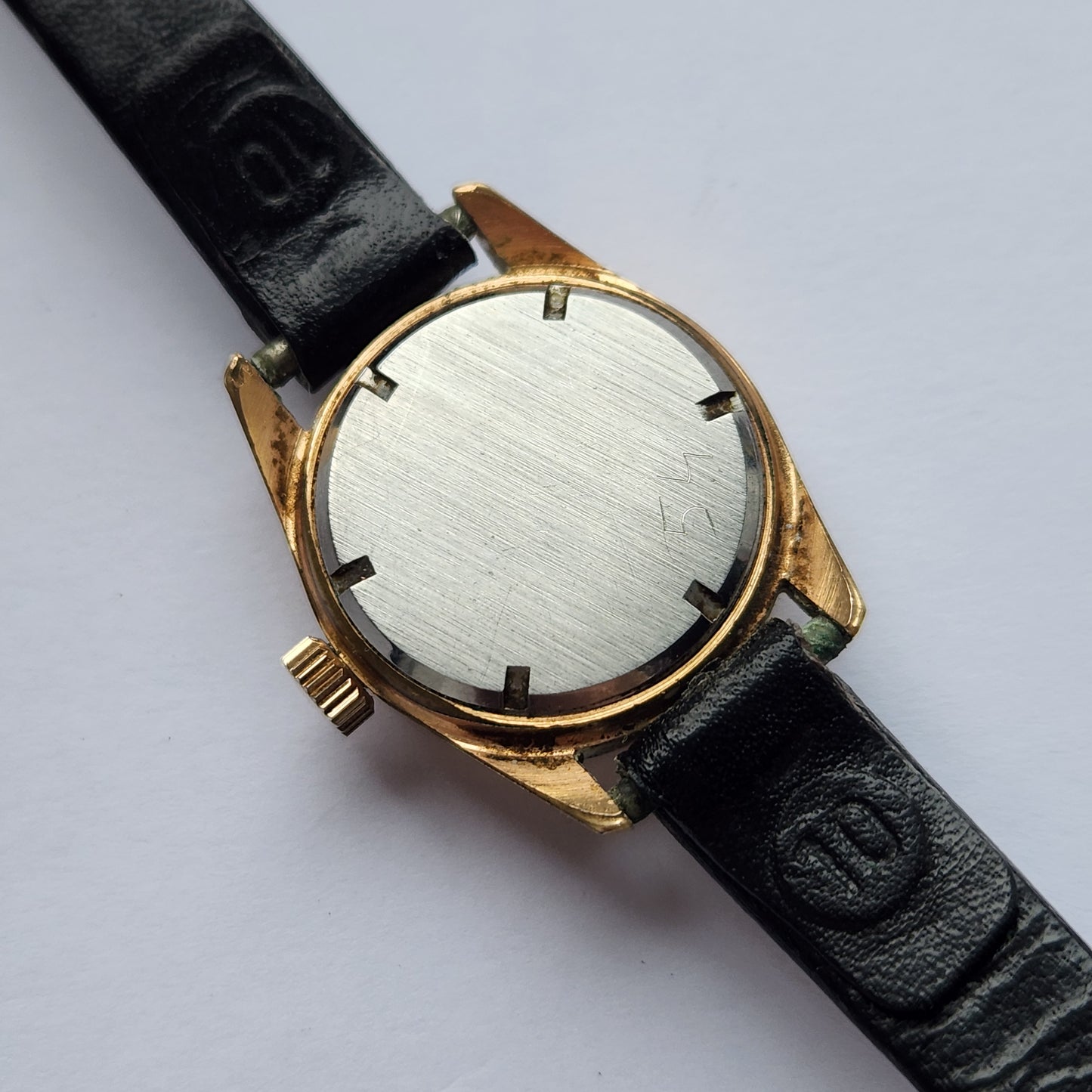 Vintage Altitude Incabloc 1960s women's watch from the back