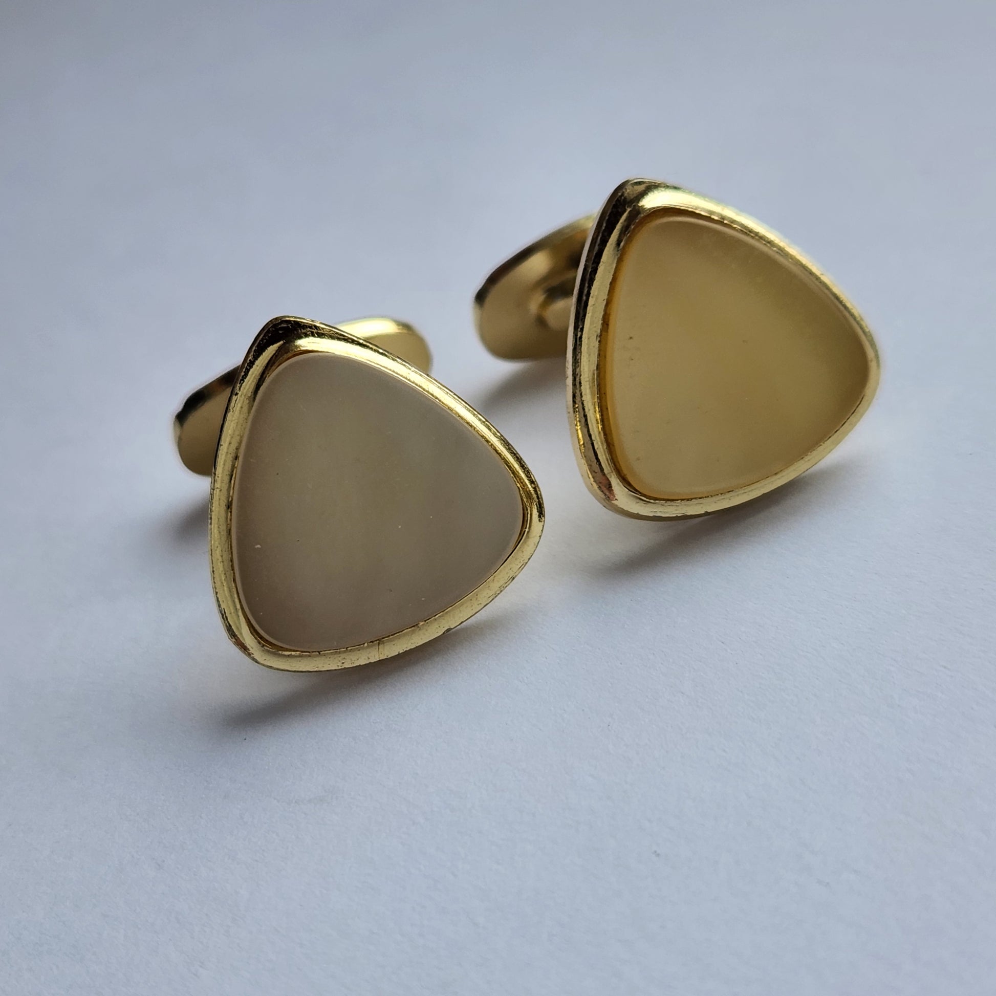 Vintage gold tone cufflinks 